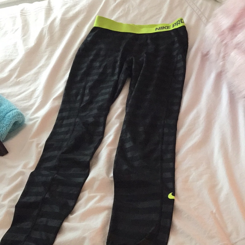 Nike Pro leggings size medium